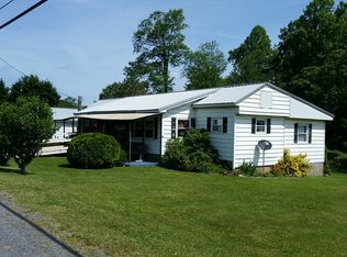 10809 Nettie-levasy Rd, Nettie, WV 26681
