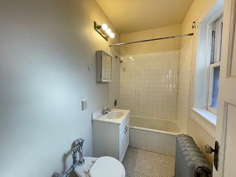 829 N. Cass — Photo 41