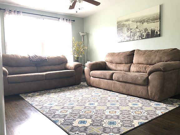 4th image of 461 Clearwater Dr
