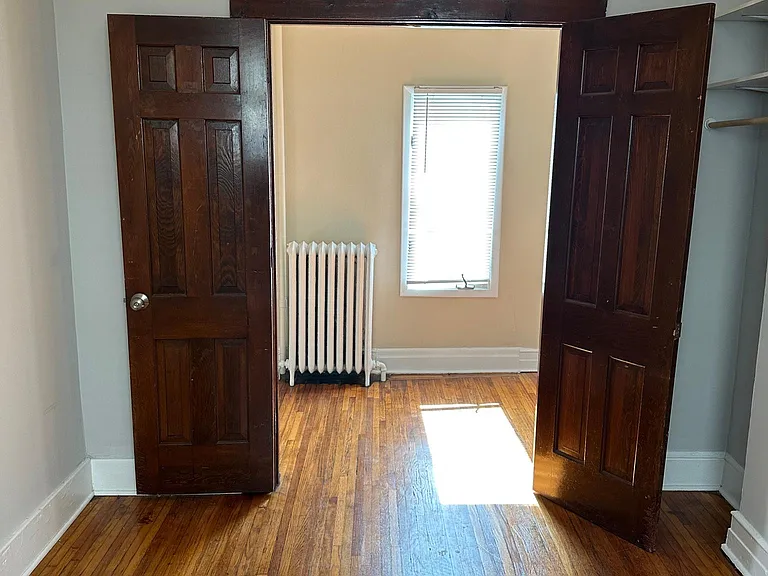 149 College St — Photo 11