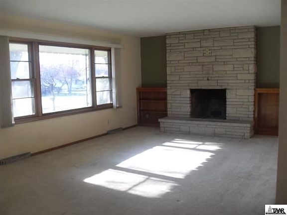 4th image of 2417 SE Maryland Ave