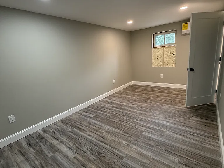 27 Phillips Ave #2 — Photo 4
