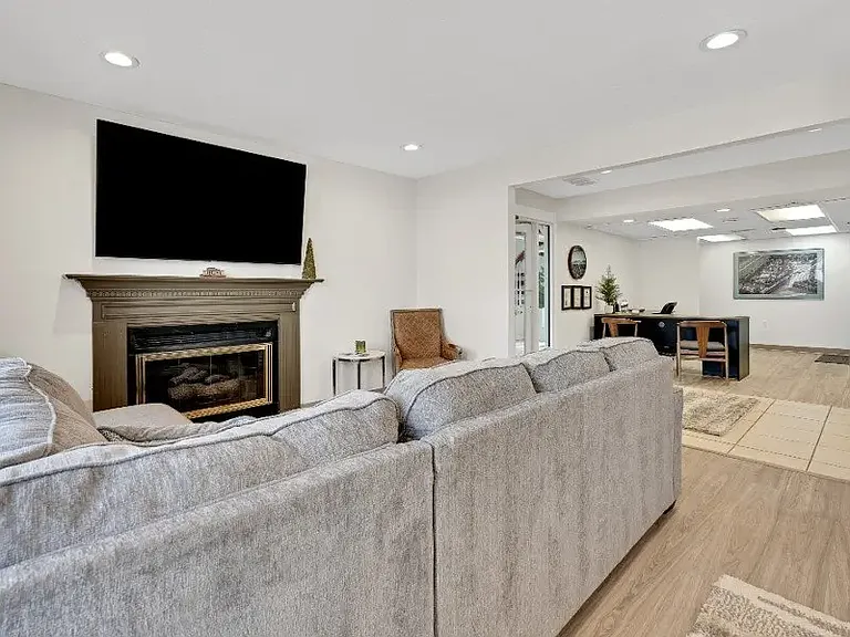 Vivo Living Miamisburg — Photo 30