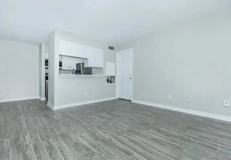 Experience modern living at Cali Crossing Apartments, where open layouts and stylish finishes redefine comfort. Enjoy spacious interiors, natural light, and a welcoming atmosphere. Schedule your tour today to find your perfect home!