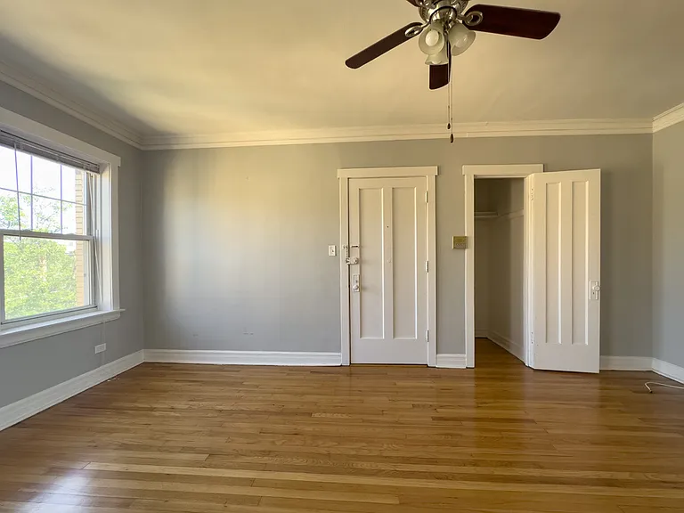 4402 N Rockwell St #4 — Photo 15