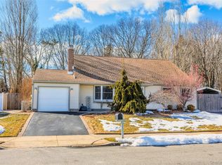 193 Glen Summer Road, Holbrook, NY 11741