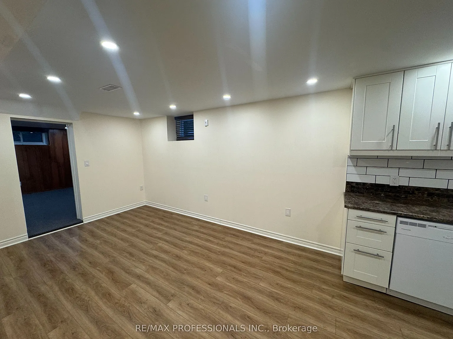 2 bed, $2,200 — Photo 4