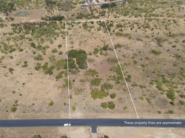 405 Pk Hills Blvd, Graford, TX 76449