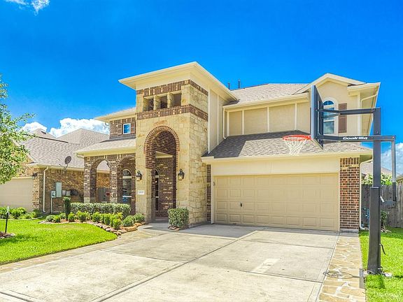 2nd image of 4845 Palomar Ln