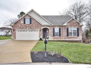 3186 Pin Oak Terrace Ct, Saint Louis, MO 63129