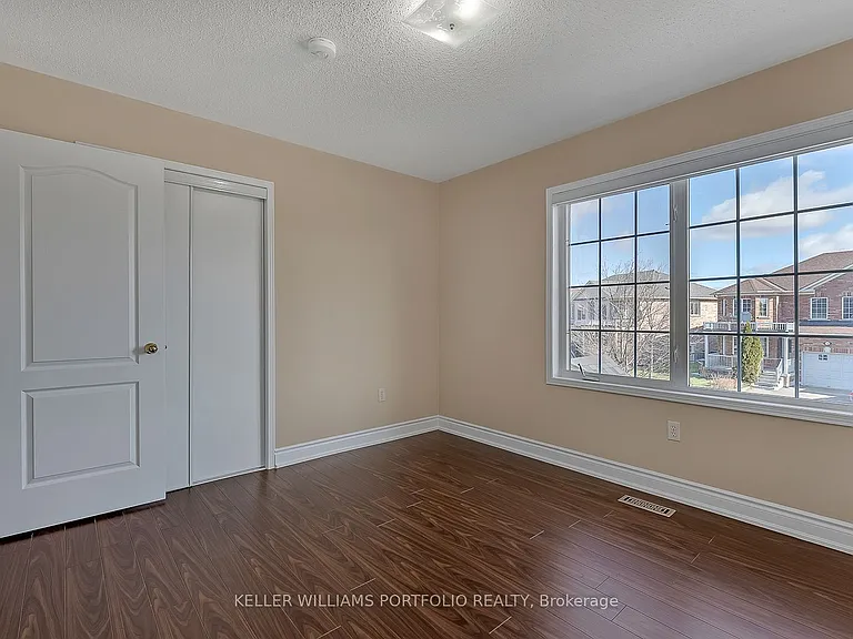 99 Dells Cres — Photo 24