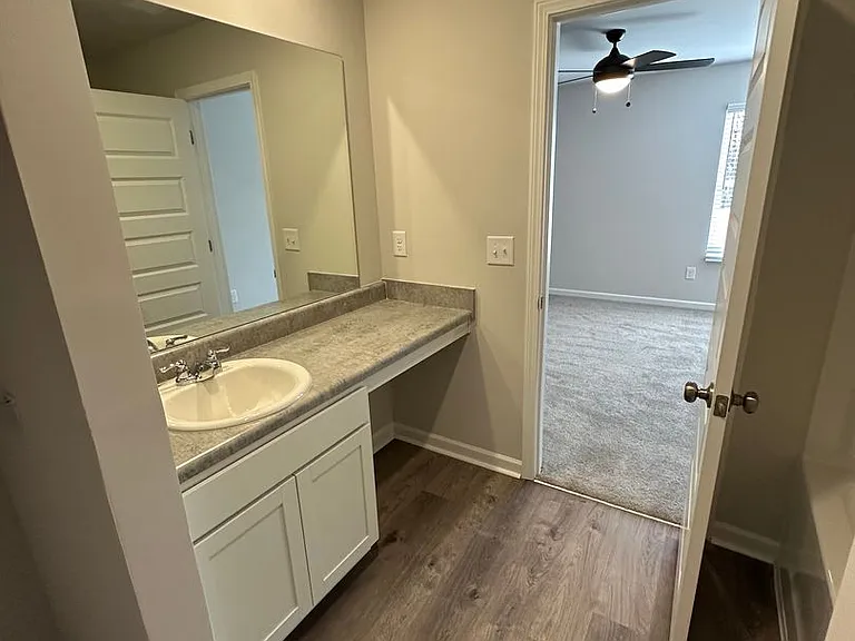 1060 Brookhaven Ln — Photo 15