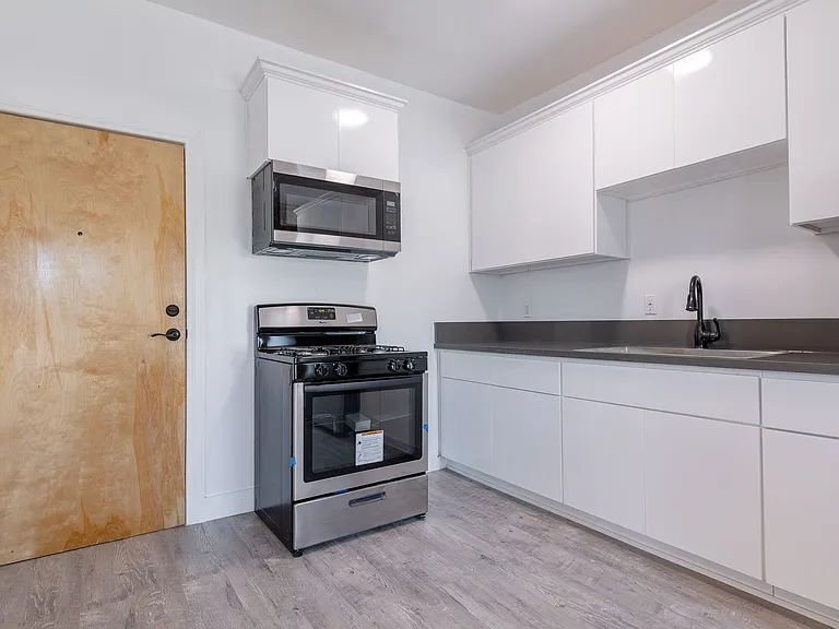 3048 W 12th Street — Photo 7