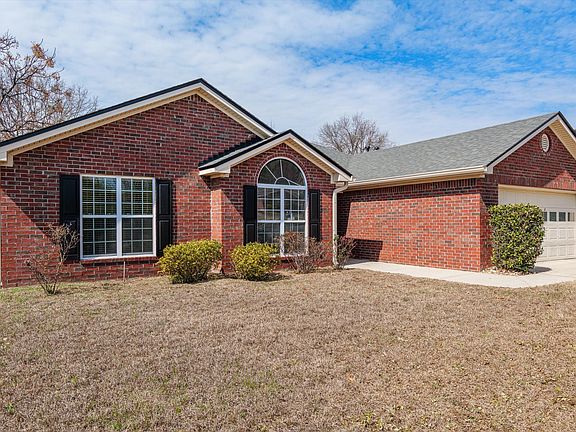 4th image of 705 Cannock Loop