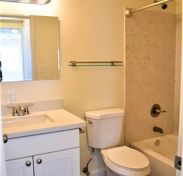 4238 Evanston Ave N #7 — Photo 10