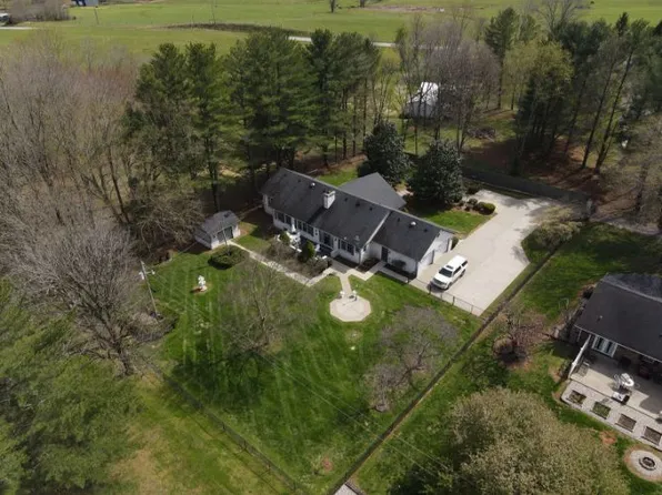 109 B Clark Rd, Russell Springs, KY 42642