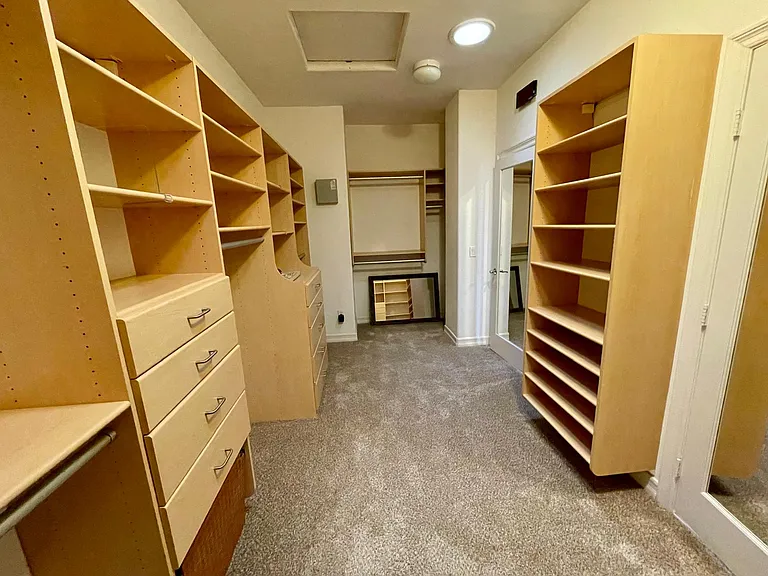 2133 Twain Ave — Photo 18