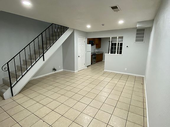 4th image of 7903 Montgomery Dr #12
