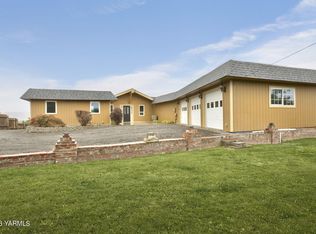 8001 Englewood Crest Dr, Yakima, WA