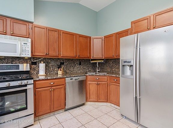 3rd image of 9273 Brockton Ln