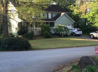 2150 Deer Oaks Trl, Lawrenceville, GA 30044