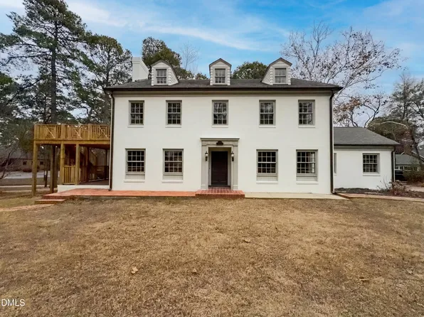 1703 Raeford Rd, Fayetteville, NC 28305