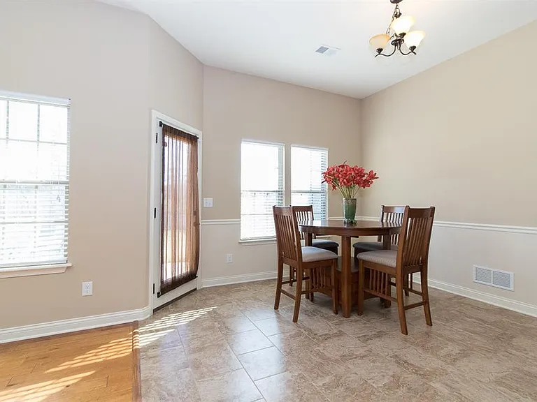 142 Shirley Blvd — Photo 8
