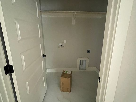 4th image of 4894 N Castlewood Ln #1