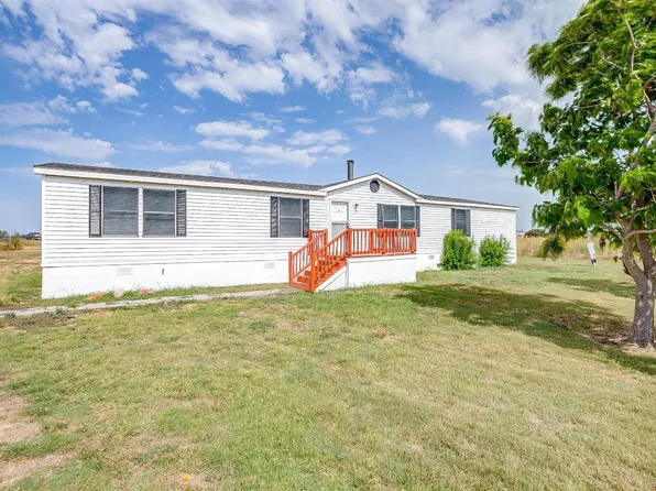 9205 Oklahoma St, Joshua, TX 76058