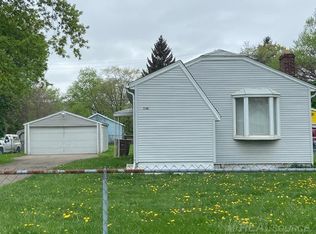 1141 Cherrylawn Dr, Pontiac, MI 48340