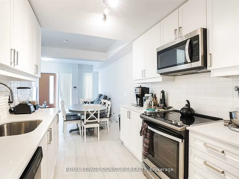 1010 Portage Pkwy #Townhouse 12 — Photo 9