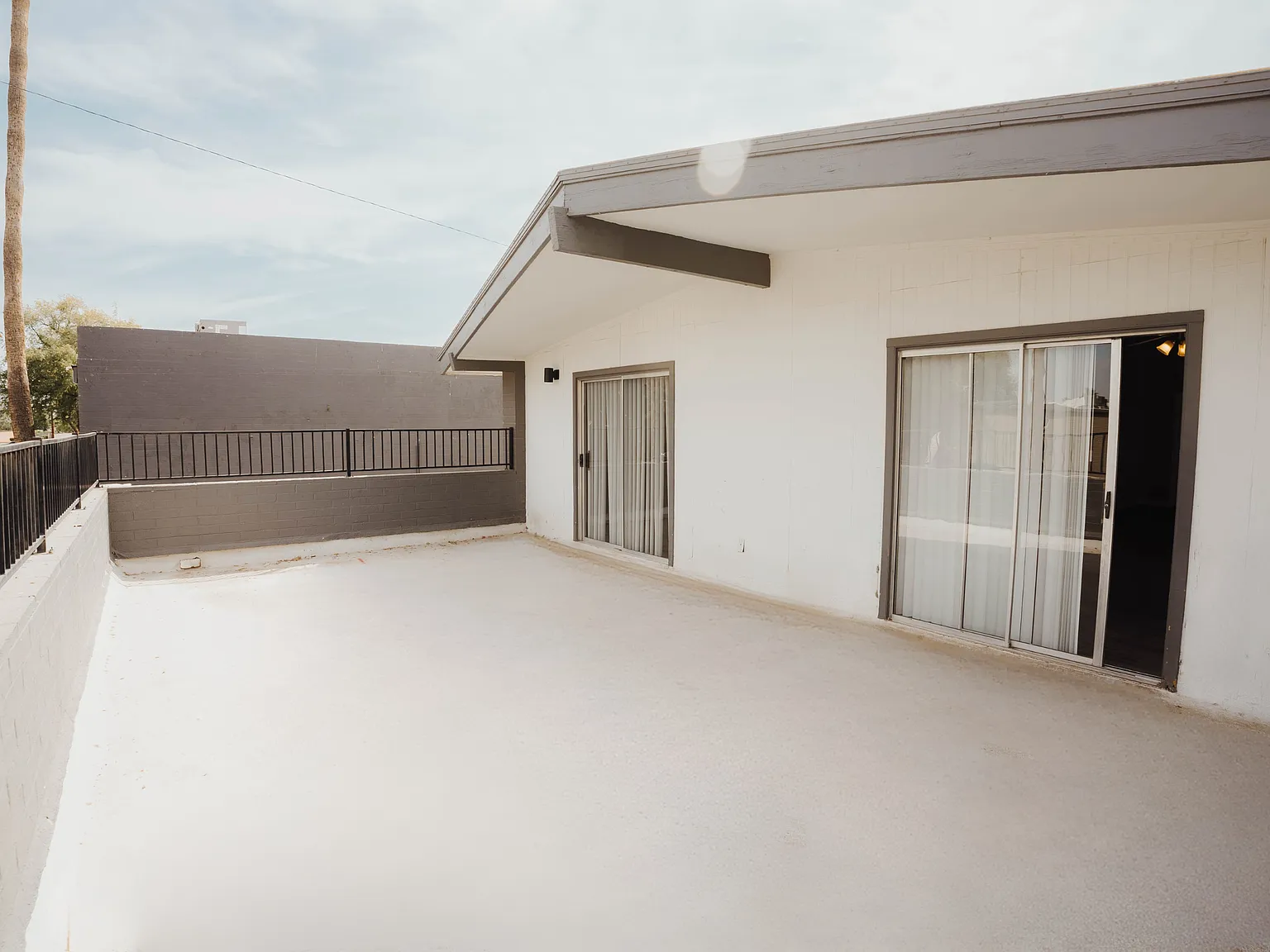 The Cosmo Apartments — Photo 4