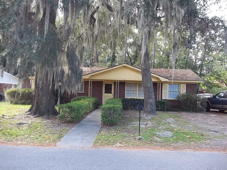 2nd image of 301 Inglewood Dr