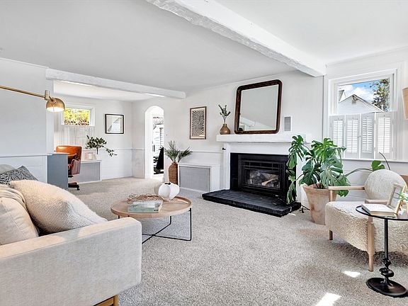 2nd image of 204 Low St