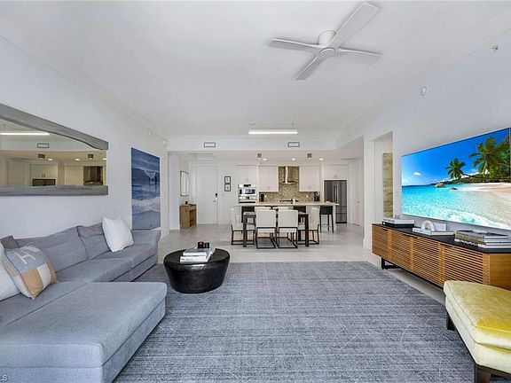5th image of 1135 3rd AVE S #303