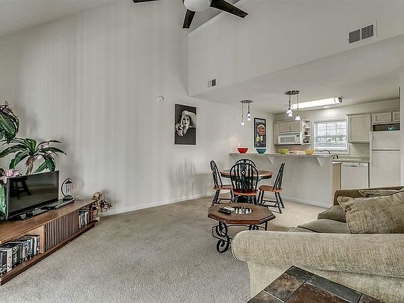 5th image of 6500 Colonial Dr Unit 9
