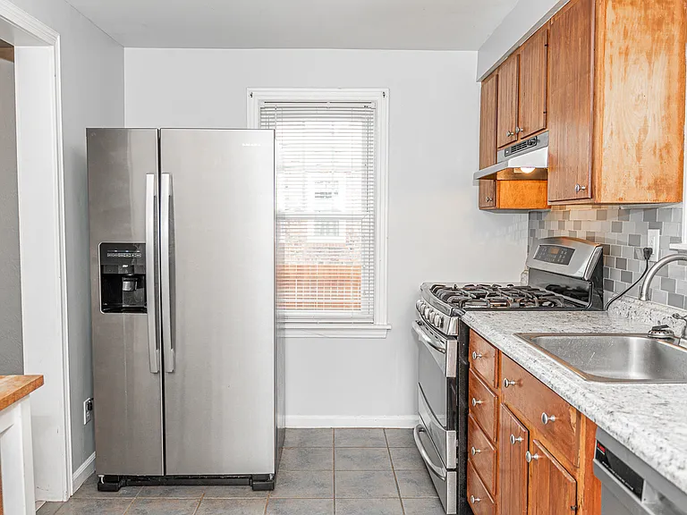 1104 Shadycrest Dr — Photo 22