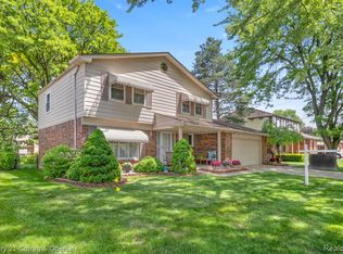 166 Plainfield St, Dearborn Heights, MI 48127