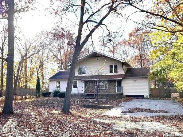 36 Arbutus Court #1D, Ronkonkoma, NY 11779