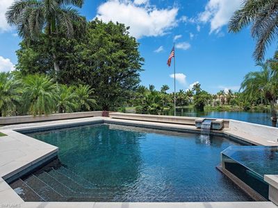2680 Lantern LN, Naples, FL, 34102