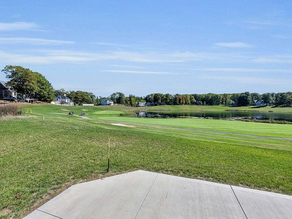 1st image of 9428 Stonebridge Dr #11