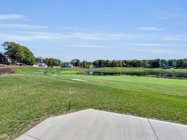 9428 Stonebridge Dr #11, Stanwood, MI 49346