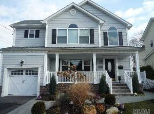 1735 Pettit Ave, Merrick, NY 11566