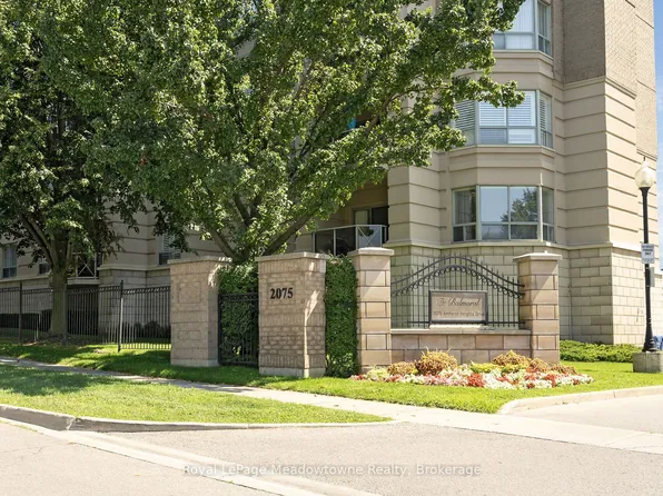 2075 Amherst Heights Dr #210, Burlington, ON L7P 5B8