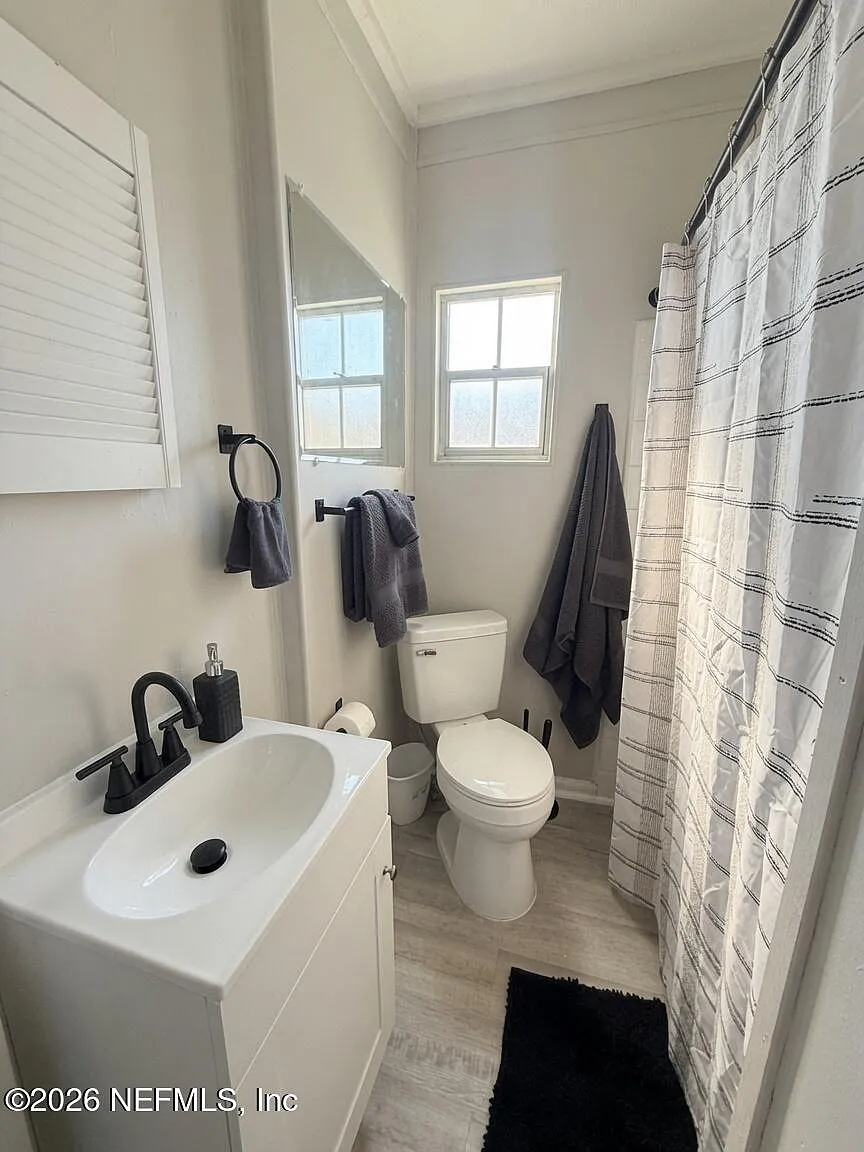 2 bed, 1.0 bath, 708 sqft, $1,250 — Photo 4