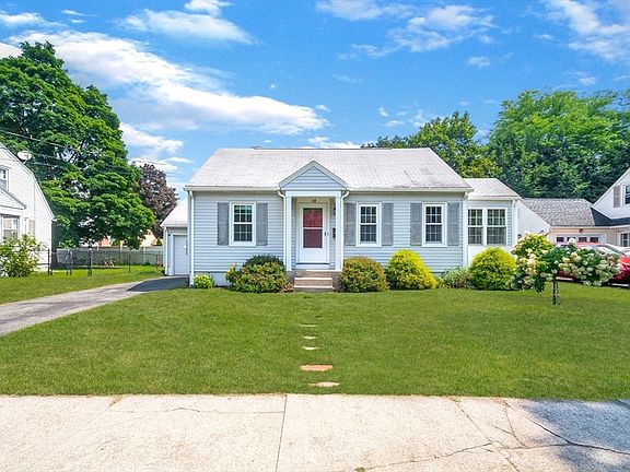 2nd image of 55 Gillette Cir