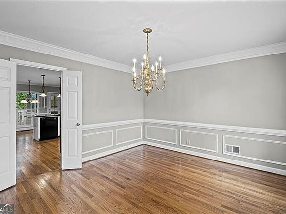 4th image of 10985 Wilshire Chase Dr