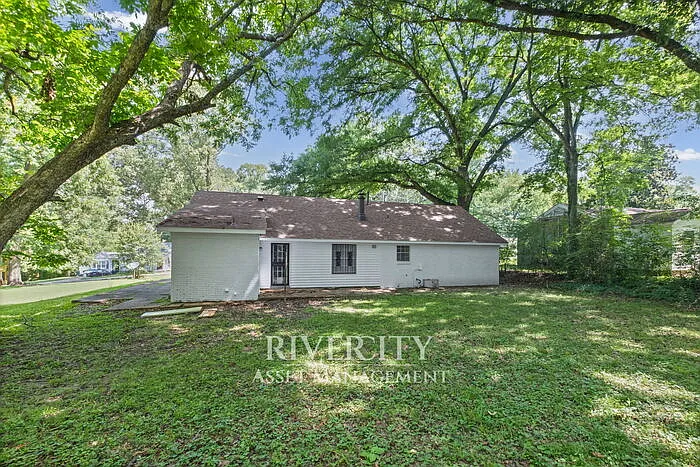 3 bed, 2.0 bath, 1546 sqft, $1,675 — Photo 3