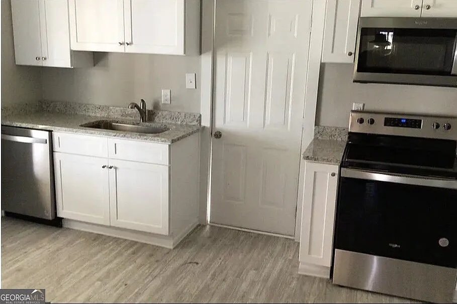 2 bed, 1.0 bath, 868 sqft, $1,250 — Photo 4