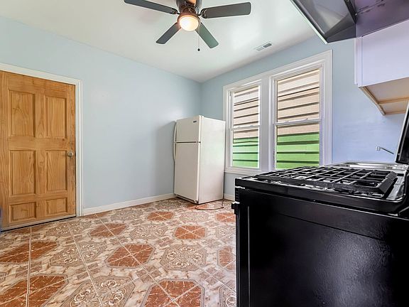 3rd image of 2458 W 45th Pl